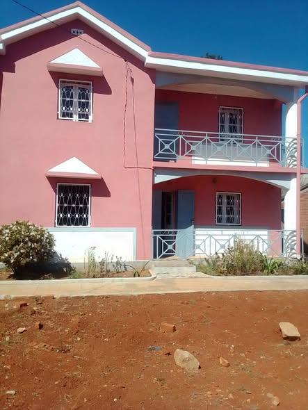 Maison 2 ch. à vendre — Antsirabe - photo 3
