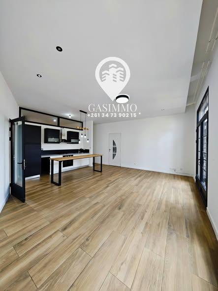Appartement à louer — Ambatobe - photo 1
