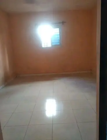 Trano Ahofa 1 ch. à louer — Ambohipo — 200 000 Ar | Fonenako