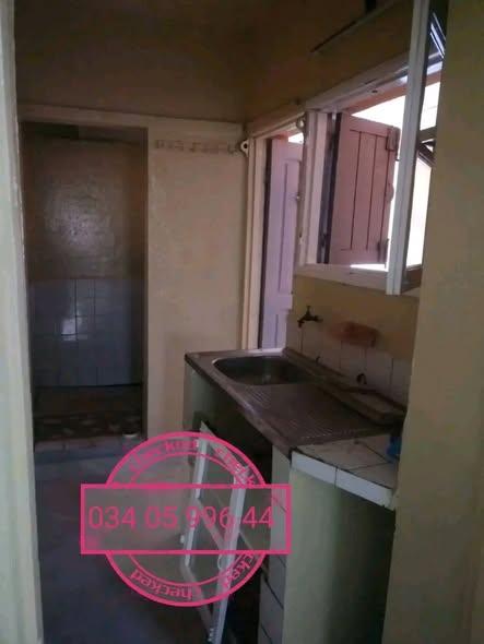 Appartement 1 ch. à louer — Ambohibao - photo 5