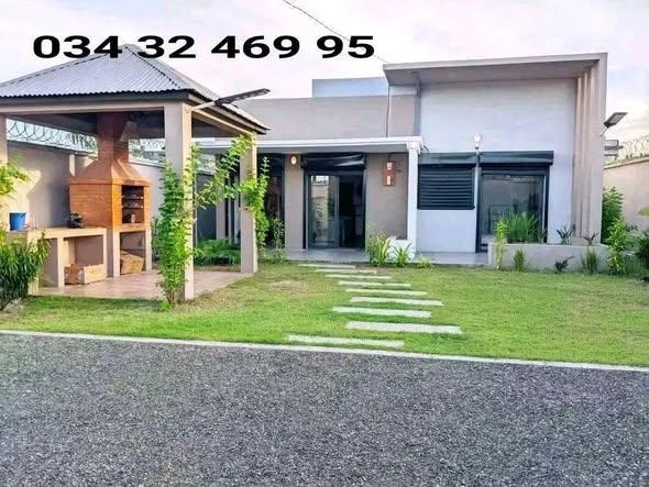 Maison 3 ch. à louer — Toamasina - photo 1