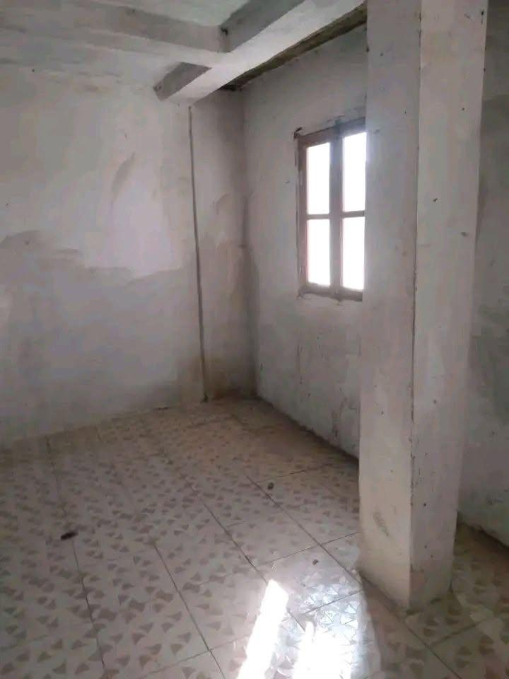 Trano ahofa 2 pièces au rez-de-chaussée — Ambohidroa, Antananarivo - photo 3