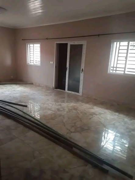 Maison 2 ch. à louer — Ambohidratrimo - photo 2