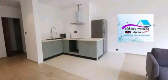 Immeuble 1 ch. à louer — Androhibe - photo 2