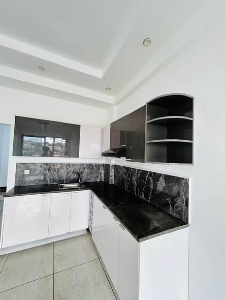Appartement 3 ch. à louer — Ampandrianomby - photo 3