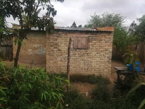 Maison 2 ch. à vendre — Moramanga — 5 000 000 Ar | Fonenako