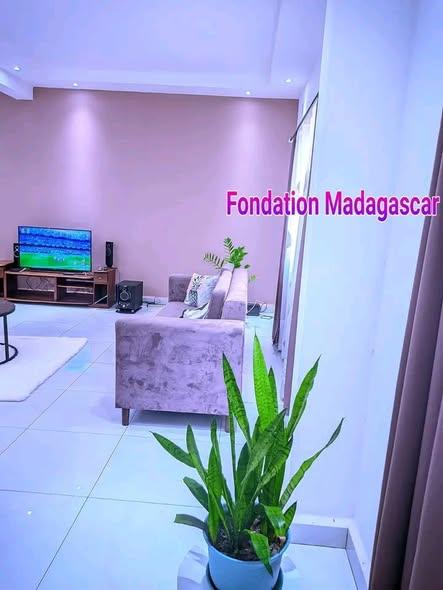 Maison 5 ch. à louer — Toamasina - photo 5