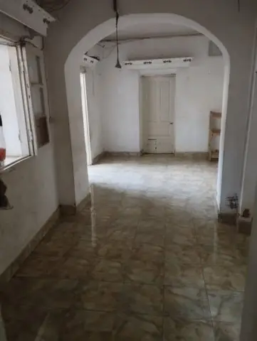 Trano Ahofa 1 ch. à louer — Anjanahary — 300 000 Ar | Fonenako