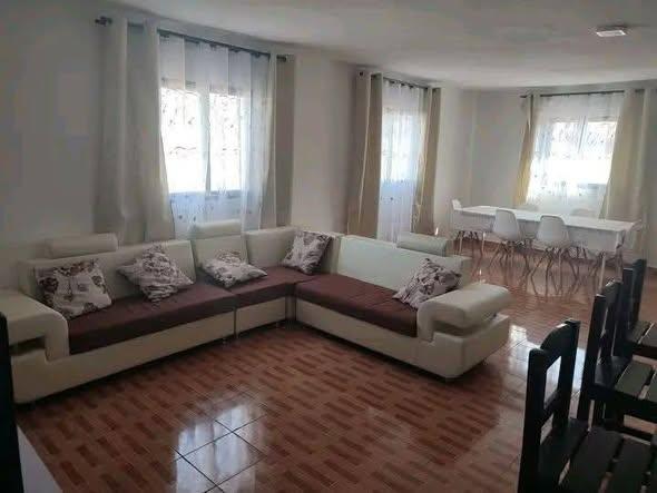 Maison 3 ch. 100 m² à louer — Ambohitrimanjaka - photo 3