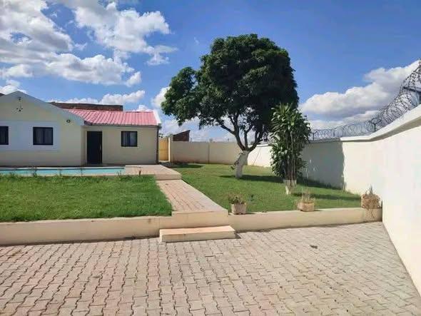 Maison 3 ch. 100 m² à louer — Ambohitrimanjaka - photo 4