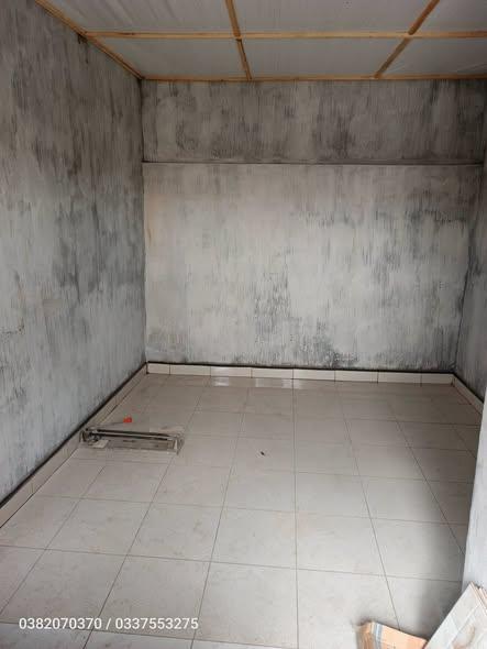 Maison 1 ch. à louer — Andohatapenaka - photo 2