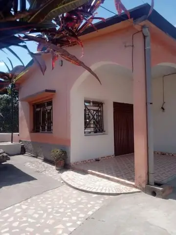 Trano Ahofa 3 ch. à louer — Itaosy — 600 000 Ar | Fonenako