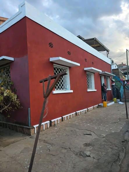 Maison 2 ch. à vendre — Ambohimiandra - photo 2