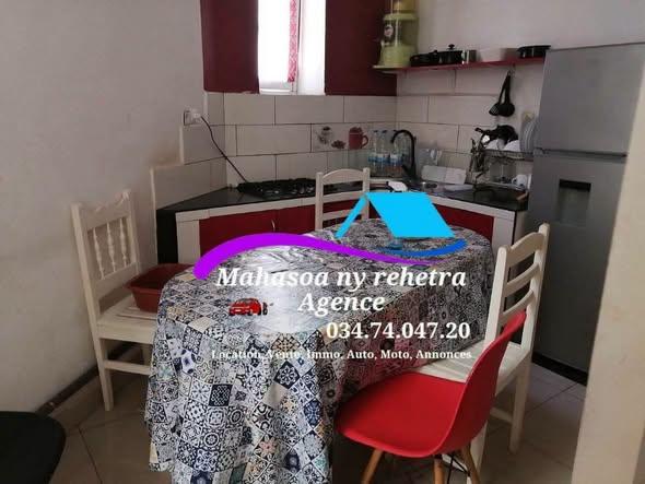 Appartement à louer — Ambohidahy - photo 1