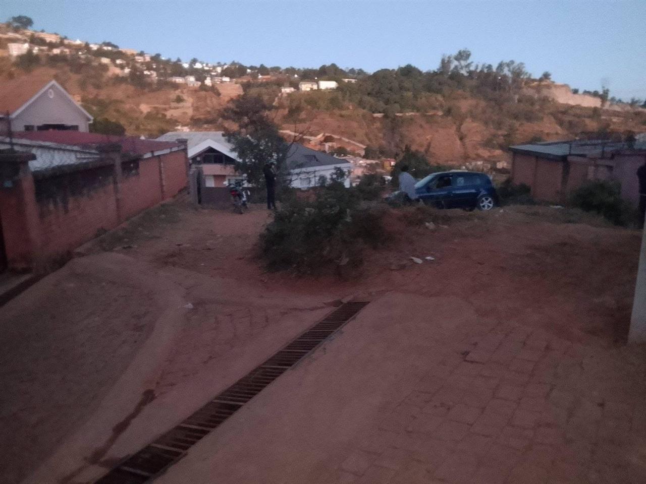 Terrain 150 m² à vendre — Ambatobe, Antananarivo - photo 1