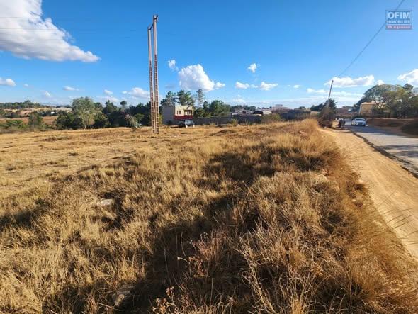 Terrain 6 230 m² à vendre — Ivato - photo 1