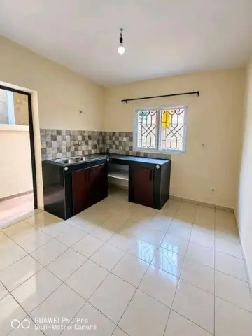 Appartement 2 ch. à louer — Antehiroka — 550 000 Ar | Fonenako
