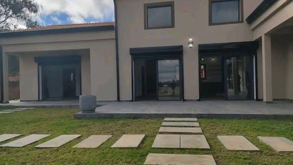 Maison 4 ch. à louer — Ilafy - photo 2