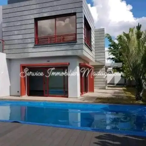 Appartement 3 ch. 225 m² à louer… — 7 000 000 Ar | Fonenako