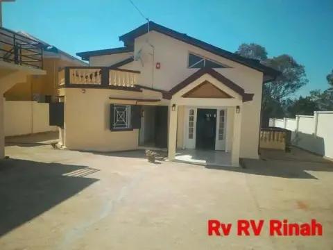 Maison 4 ch. à louer — Ambatomaro — 1 400 000 Ar | Fonenako