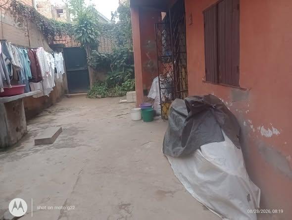 Trano Ahofa 2 ch. à louer — Somanandrariny - photo 1