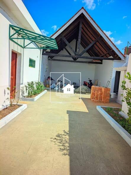 Maison 4 ch. 70 m² à louer — Talatamaty - photo 4