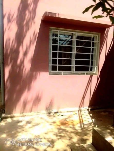 Entrepôt 45 m² à louer — Ambomahitsy - photo 1