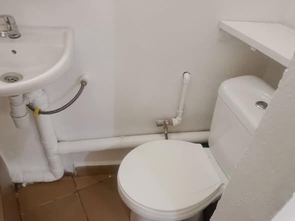Appartement à louer — Mahamasina - photo 4