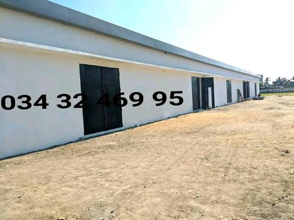 Entrepôt 250 m² à louer — Toamasina - photo 4