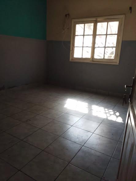 Maison 3 ch. à louer — Anosizato - photo 2