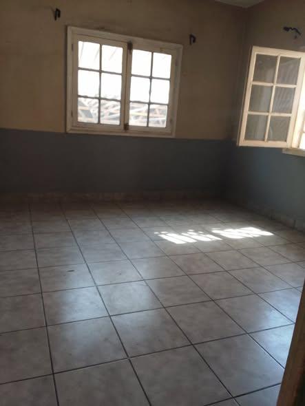 Maison 3 ch. à louer — Anosizato - photo 3