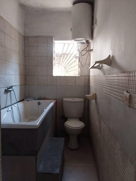 Maison 3 ch. à louer — Anosizato - photo 4