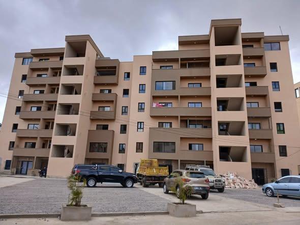 Appartement 3 ch. à vendre — Ambatoroka - photo 1