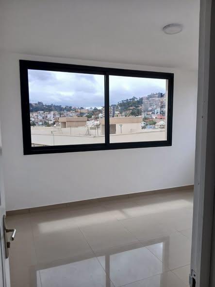 Appartement 3 ch. à vendre — Ambatoroka - photo 2