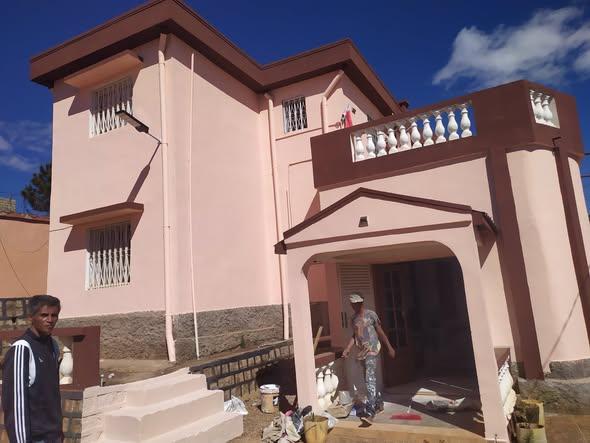 Maison 4 ch. à louer — Iavoloha - photo 1