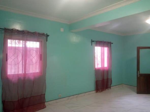 Trano Ahofa 3 ch. à louer — Ambohitrimanjaka - photo 4