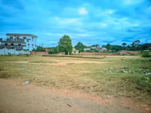 Terrain à vendre — Ivato | Fonenako