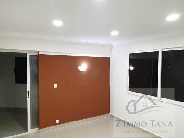 Appartement 2 ch. à louer — Ampasanimalo - photo 4
