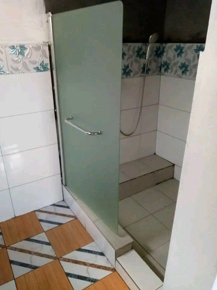Trano ahofa 2 pièces au 2e étage — Namontana, Antananarivo - photo 4