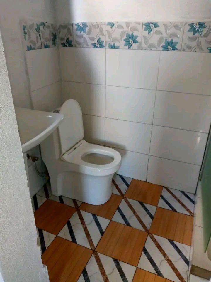 Trano ahofa 2 pièces au 2e étage — Namontana, Antananarivo - photo 5