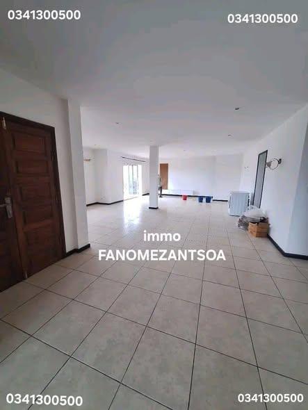 Appartement 4 ch. à louer — Itaosy - photo 2