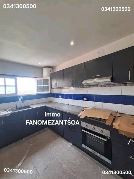 Appartement 4 ch. à louer — Itaosy - photo 4