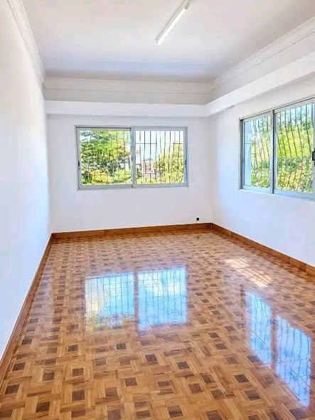 Maison 6 ch. à louer — Mandrosoa - photo 2
