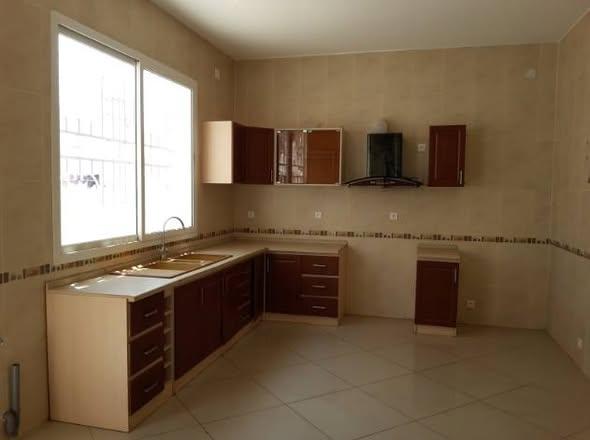 Maison 4 ch. 72 m² à louer — Ivandry - photo 3