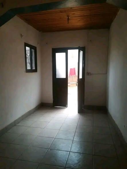 Maison 2 ch. à louer — Andohanimandroseza - photo 1