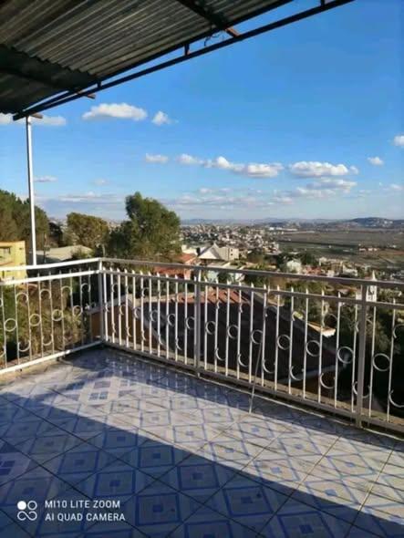 Appartement 3 ch. à louer — Andranomena - photo 2