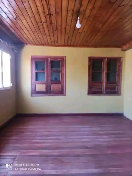 Appartement 3 ch. à louer — Andranomena - photo 5