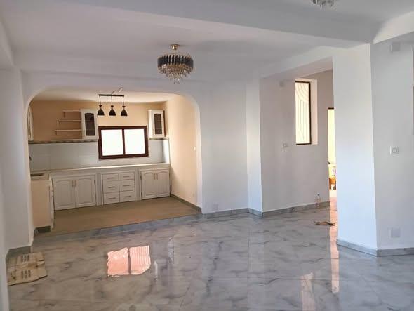 Maison 5 ch. à vendre — Andoharanofotsy - photo 5