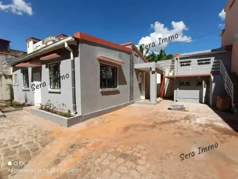 Maison basse F3 à louer — Ivandry… — 1 600 000 Ar | Fonenako