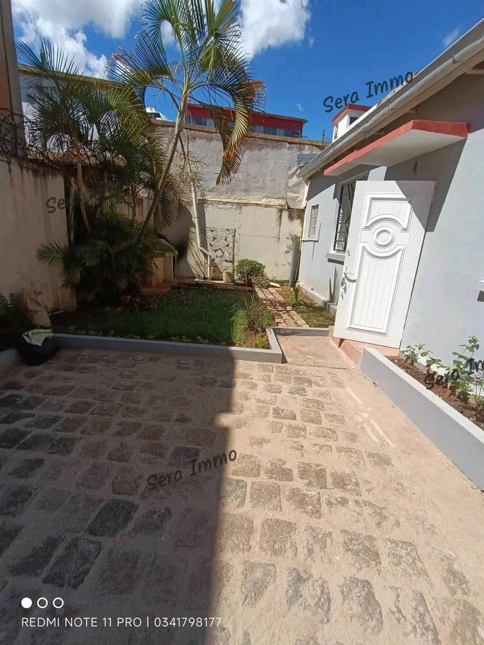 Maison basse F3 à louer — Ivandry, Antananarivo - photo 2
